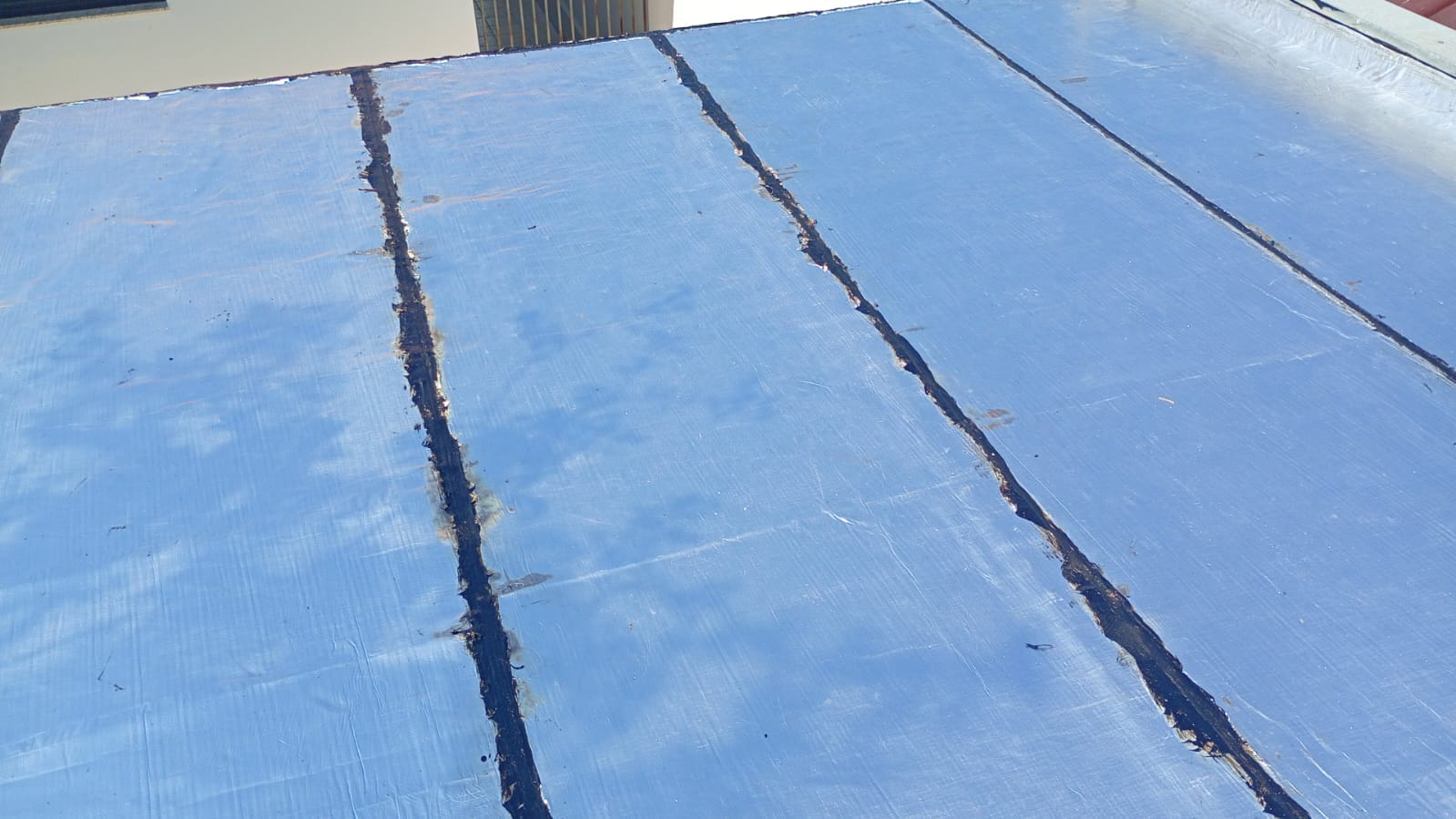 Impermeabilização de laje com manta asfáltica azul