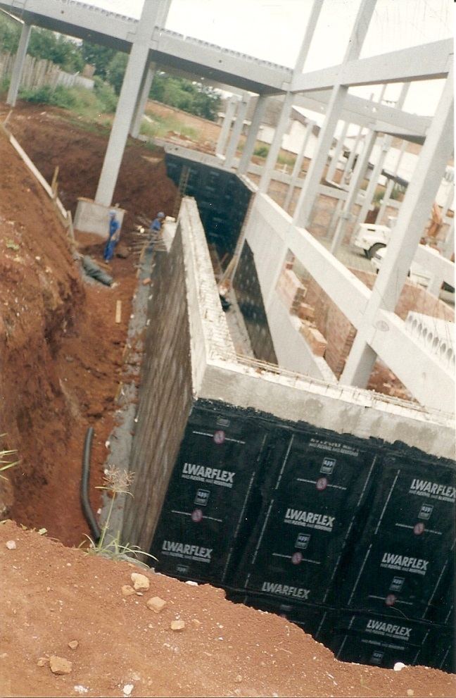 Obra executada pela AR4 Engenharia: SUPERMERCADO TOZETTO – LOJA OFICINAS